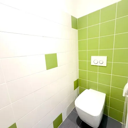 Nouveau - Contemporaire Avec Piscine Chauffee